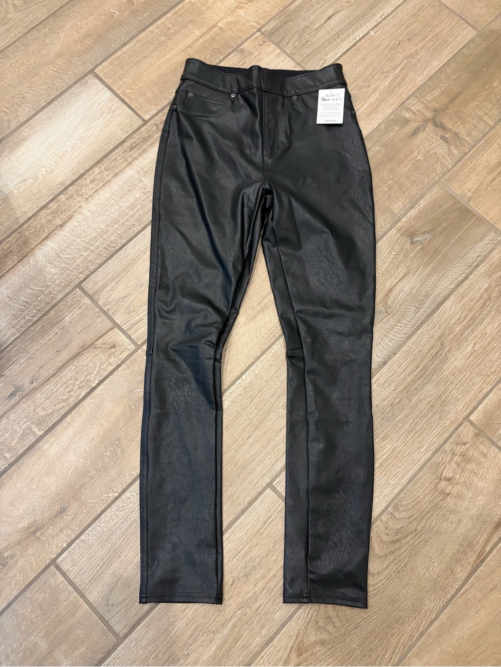 Spanx faux leather pull-on skinny pants in black size XS new with tags